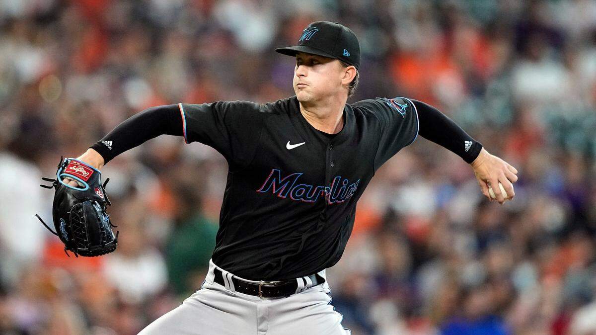 Miami Marlins starting pitcher Braxton Garrett throws against the Houston Astros during the first inning of a baseball game Saturday, June 11, 2022, in Houston. (AP Photo/David J. Phillip)