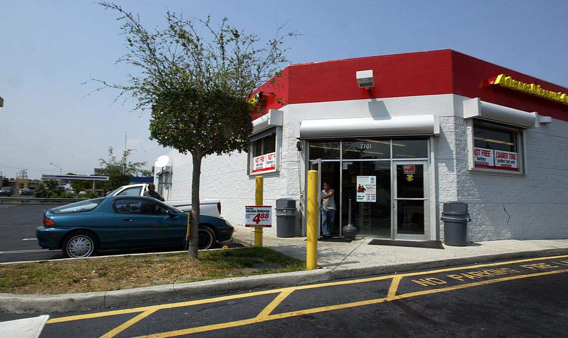5/11/06--MIAMI HERALD STAFF PHOTO BY C.W.GRIFFIN - Miami--Advanced Discount Auto now stands on the old spot that was once the home of Playboy Club Miami. The Adress is 7701 Biscayne Blvd.