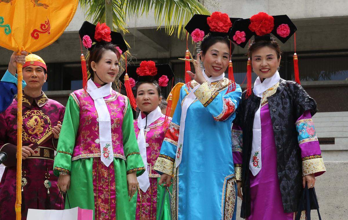 Members of the Jing Lu Song and Dance group of South Florida dancers at the Chinese New Year Festival at MIami Dade College’s Kendall Campus on Feb. 14, 2016.