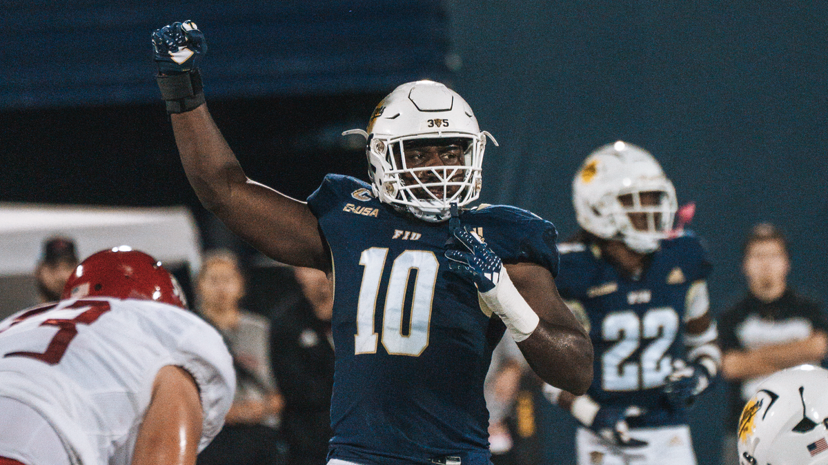 FIU middle linebacker Donovan Manuel is aiming for a big finish to his collegiate career Saturday when the Panthers take on Western Kentucky.