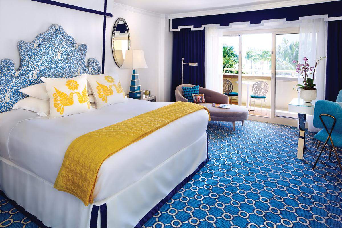 An elegantly-designed king guestroom.