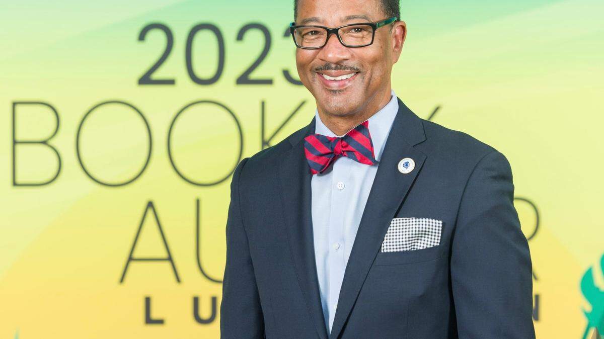 Dr. Jaffus Hardwick is a transformational academic executive, former university president, visionary, and author. Courtesy to the Miami Herald.