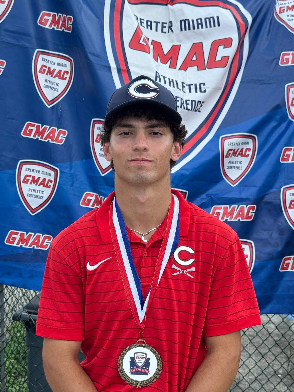 Columbus senior Joe Fernandez won the GMAC golf boys’ individual championship on Monday at Redlands Golf and Country Club.