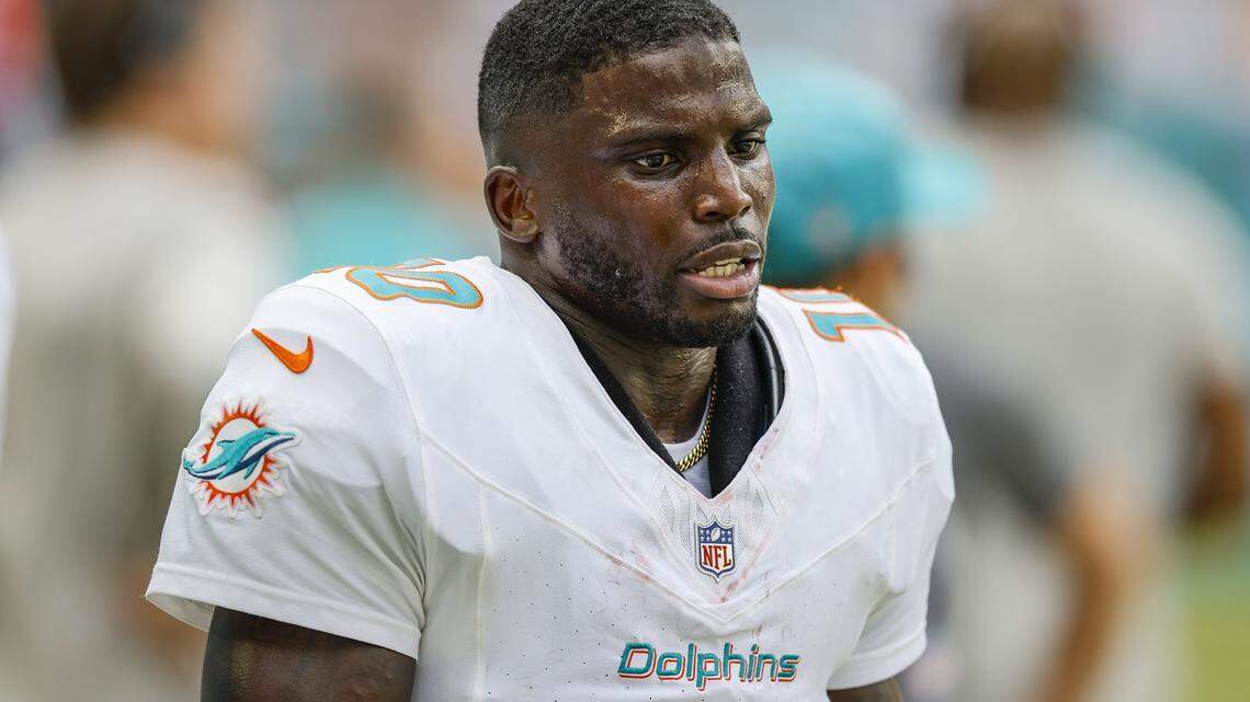 Dolphins now $13 million under salary cap after dumping Hill, 3 other veterans