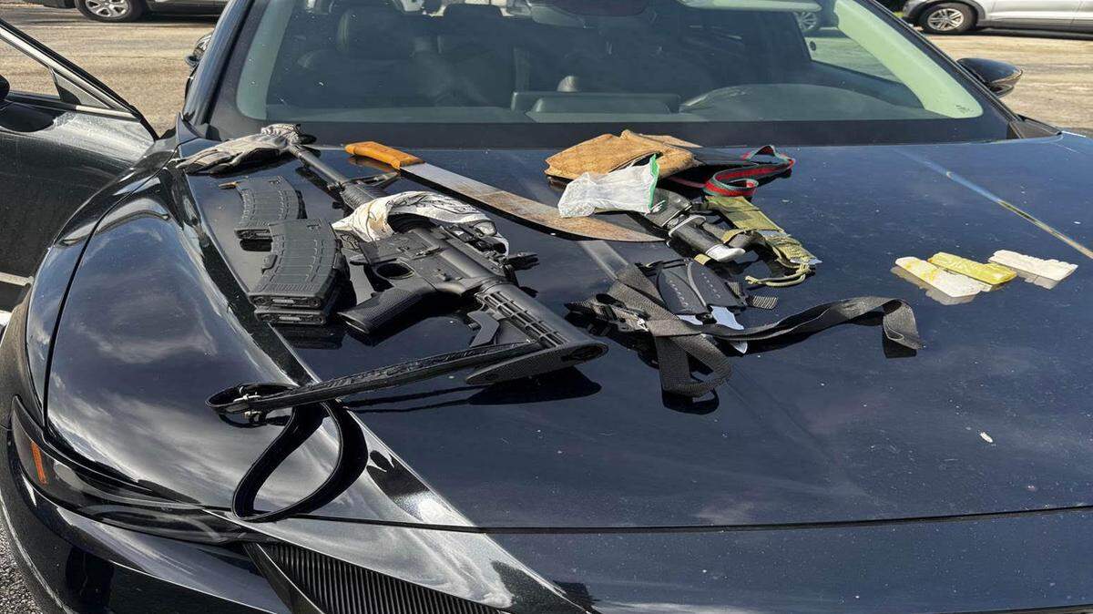 Florida deputies stopped a man with an AR-15 and knives near Palm Beach airport, averting a possible active shooting. Arrest made without incident.