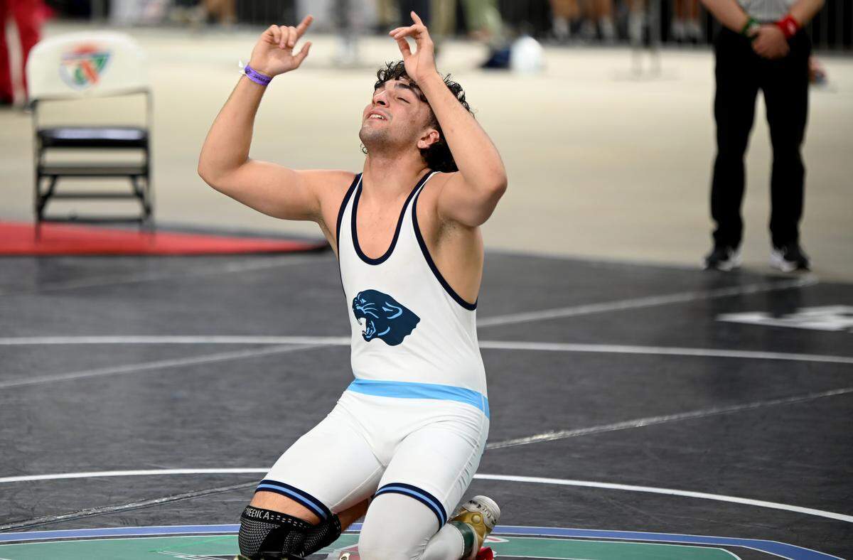 Somerset Academy senior Tristian Sainz finished the season undefeated and won the Class 2A 157-pound wrestling state title on Saturday at Silver Spurs Arena in Kissimmee.