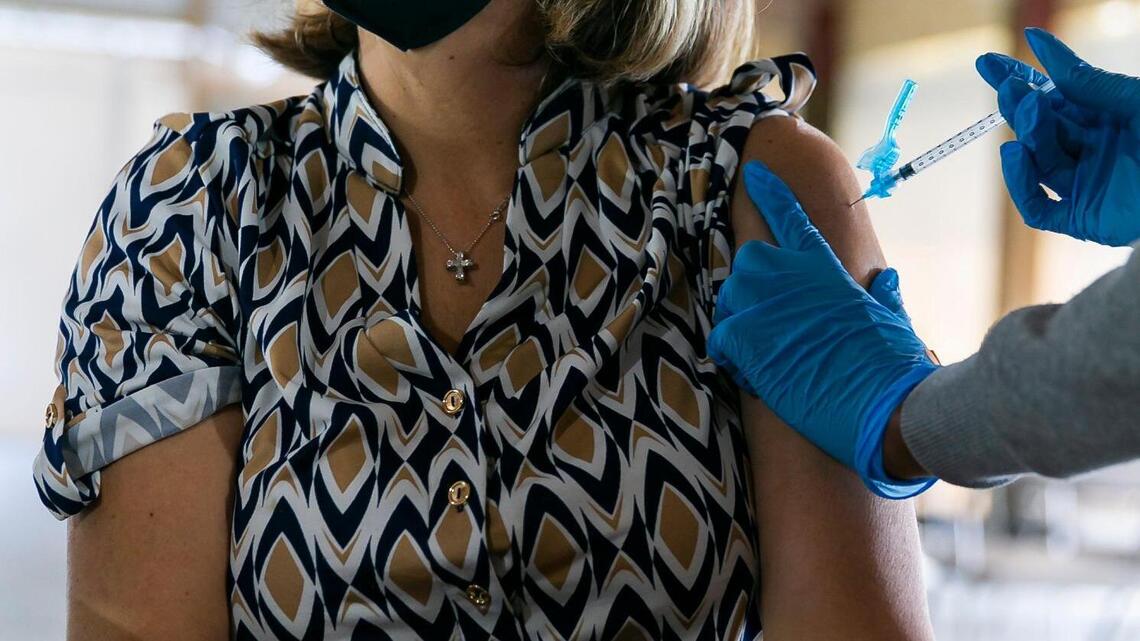 Actualización del COVID en Florida: 854 nuevas muertes y más hospitalizaciones