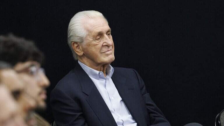 Live updates: Heat late-afternoon news, LeBron tracker. Who’s signed, available