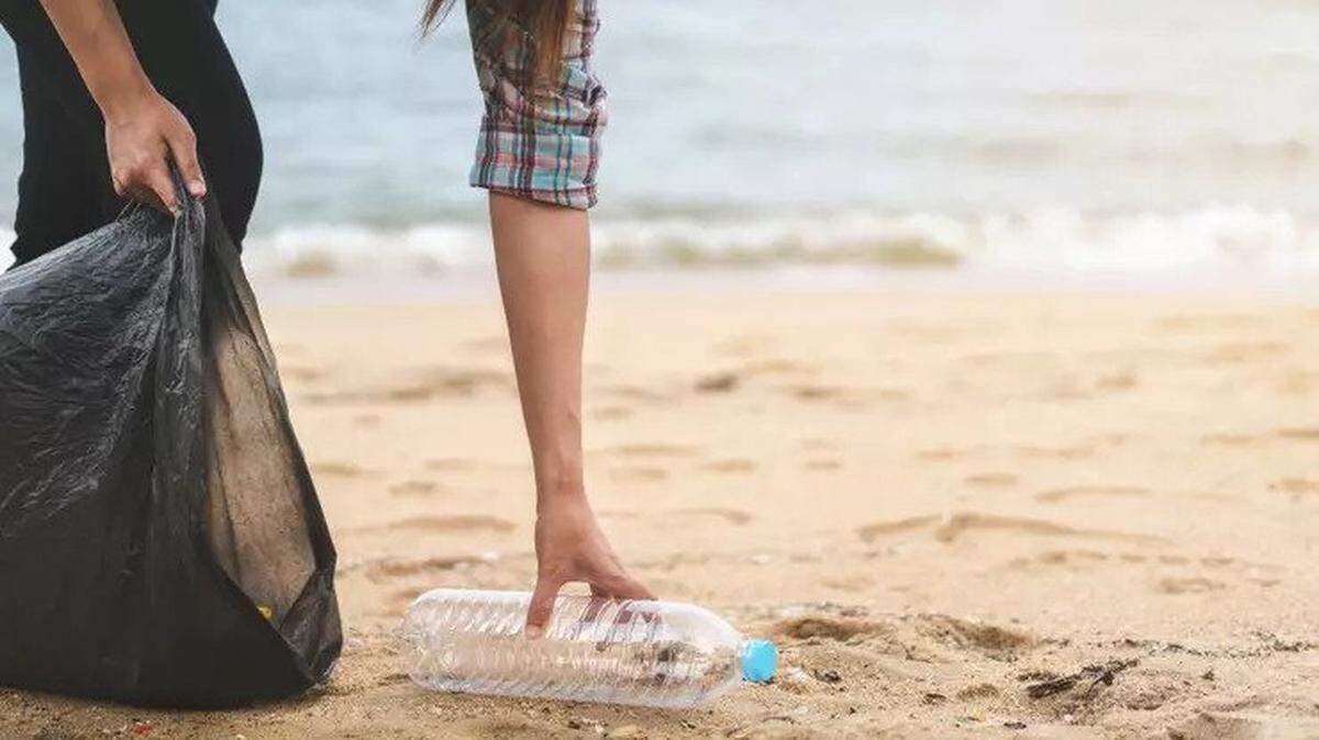Trash on South Florida’s beaches are part of larger water-quality challenges that the region faces.
