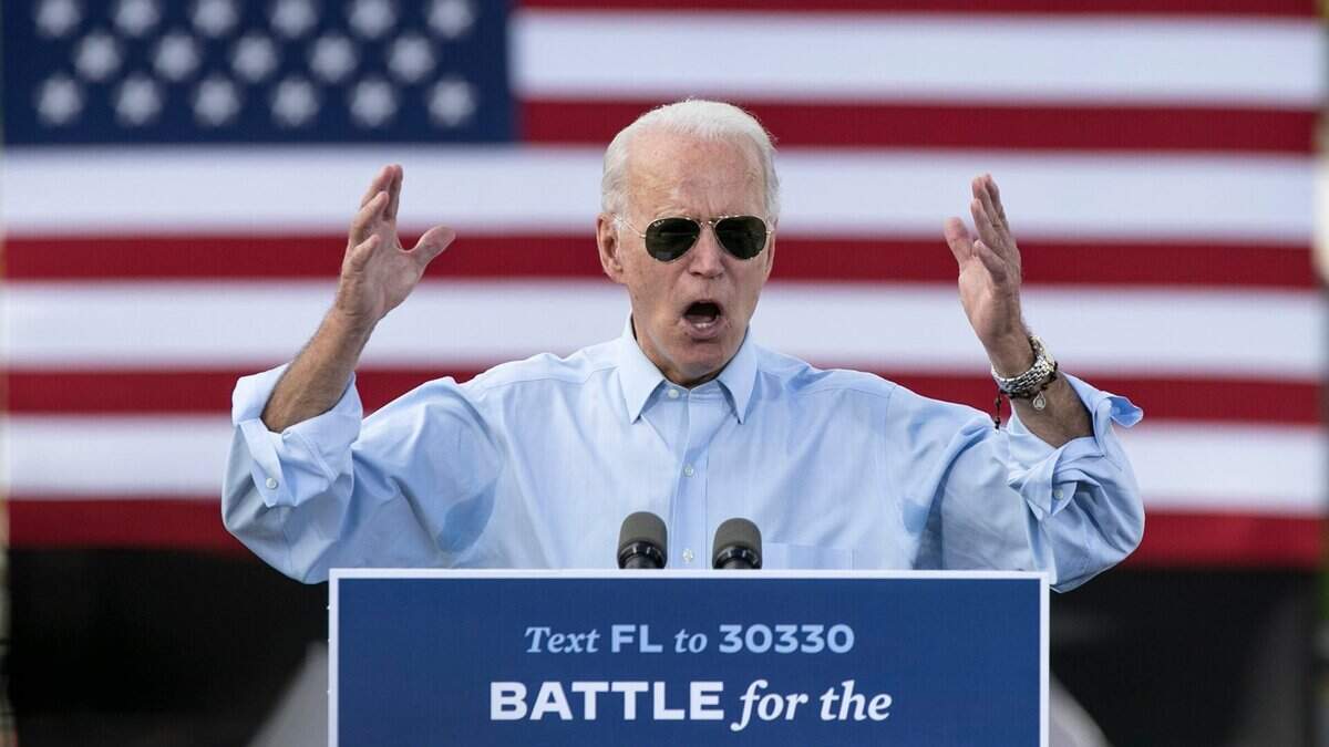 El presidente Joe Biden en Florida cuando era candidato en noviembre 2020 anima a sus seguidores. Pero está claro que un número importante de hispanos se está convirtiendo en votantes indecisos.