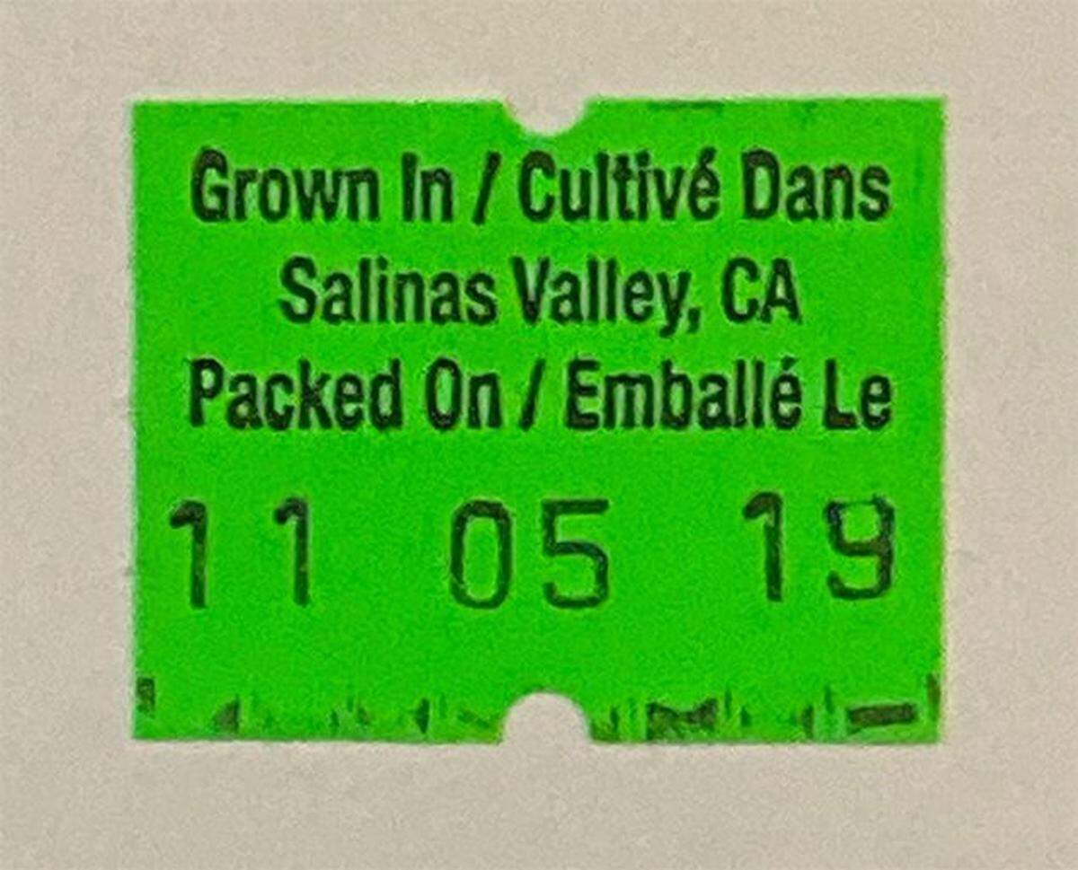 An example of the label on lettuce the CDC and FDA advise consumers avoid.