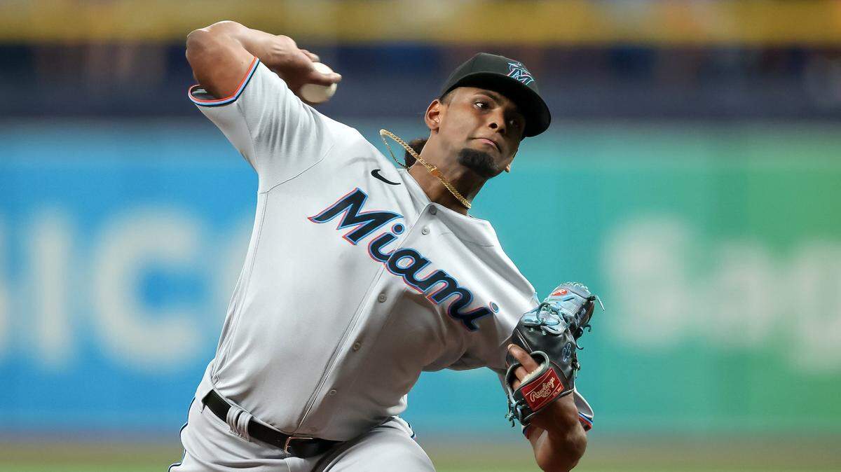 ST. PETERSBURG, FL - SEPTEMBER 24: Edward Cabrera #79 of the Miami Marlins throws against the Tampa Bay Rays in the first inning of a baseball game at Tropicana Field on September 24, 2021 in St. Petersburg, Florida. (Photo by Mike Carlson/Getty Images)
