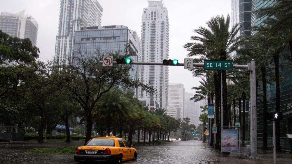 It’s time to refresh your hurricane kit. What you need to add before a storm threatens