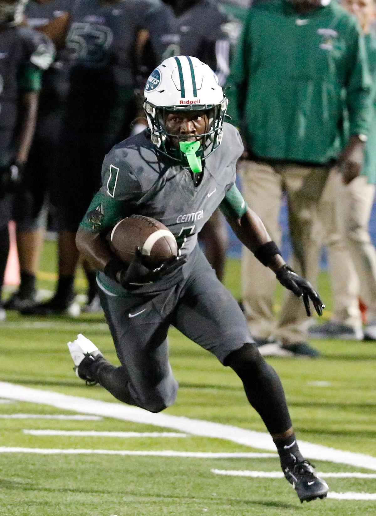 Miami Central Rockets running back Jayden Ford (1) runs the ball against Booker T. Washington Tornadoes during football game on Saturday, September 7, 2024 at Traz Powell Stadium in Miami. Andrew Uloza / for Miami Herald