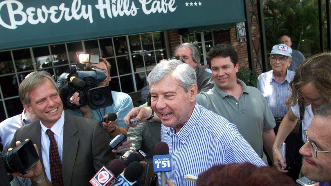 Who Bob Graham was: ‘We work for all the taxpayers, not just the ones who vote for me.’ | Opinion