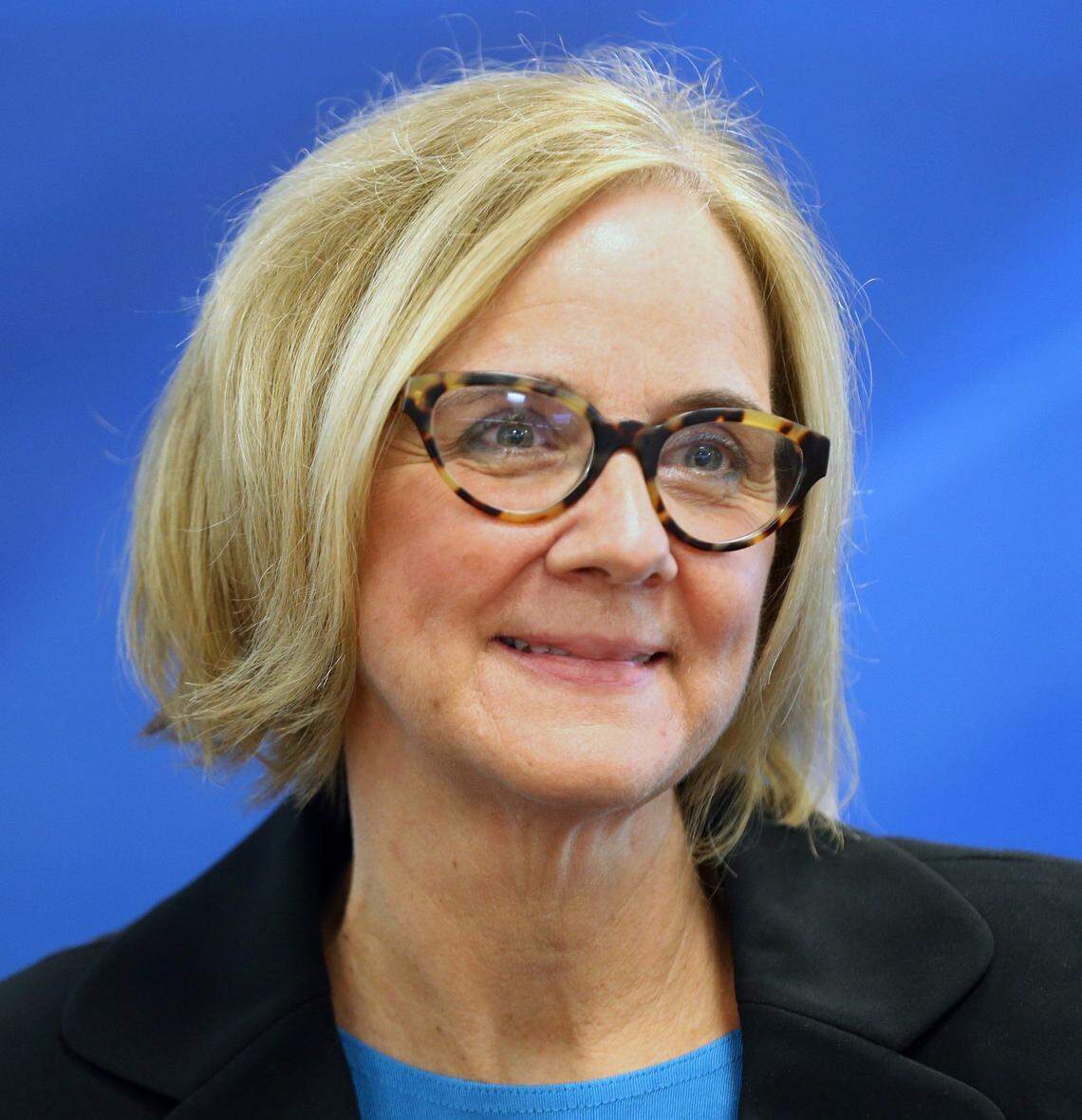 Miami-Dade Commissioner Eileen Higgins voiced concerns at the Miami Beach commission meeting Wednesday about a proposed city ordinance that could slow down the approval process for transit projects.