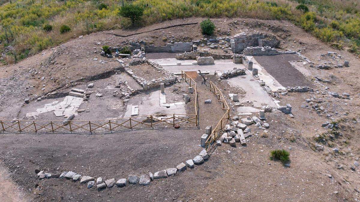 Workers clearing away brush at Segesta Archaeological Park, Sicily, found a stone altar used for family worship during the ancient Greek era, photos show.