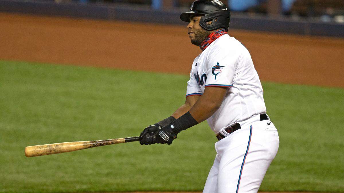 Miami Marlins designated hitter Jesus Aguilar (24) bat during the first inning of a baseball game against the Toronto Blue Jays at at Marlins Park in Miami on Wednesday, September 2, 2020.