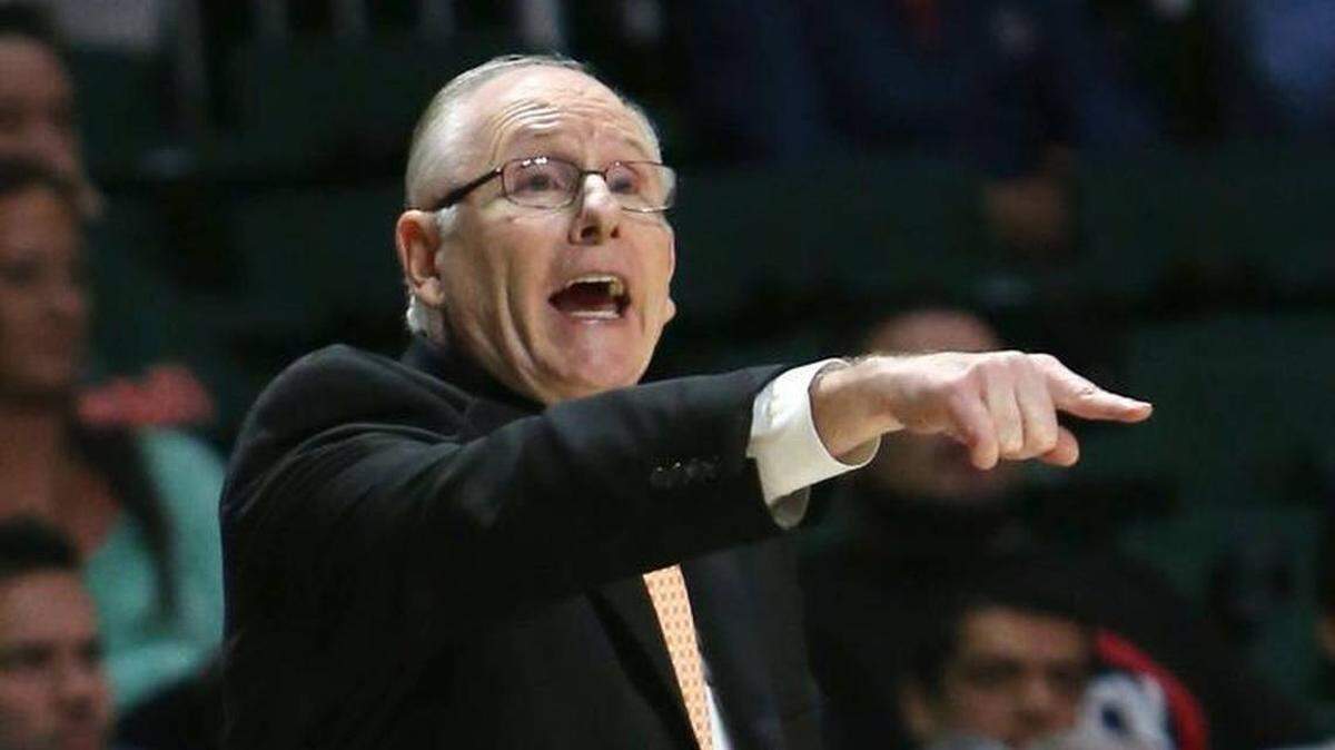 University of Miami basketball coach Jim Larranaga came to the defense of suspended forward Dewan Hernandez, saying he was “duped” by his club coach.