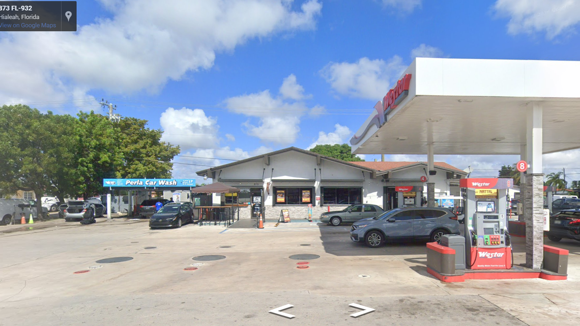 Roaches cause a Hialeah restaurant-grocery to lose most food privileges