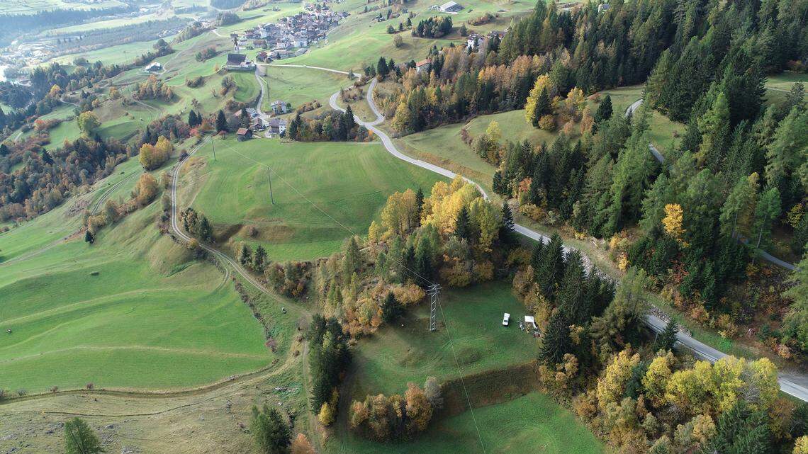 Archaeologists searching for ancient Roman ruins in Oberhalbstein stumbled on a large collection of Bronze Age artifacts, photos show.