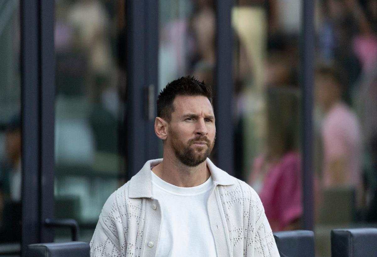 Inter Miami forward Lionel Messi (10) arrives to Chase Stadium before his team plays against Toronto FC in their Leagues Cup Round of 32 soccer match on Thursday, Aug. 8, 2024, in Fort Lauderdale, Fla.