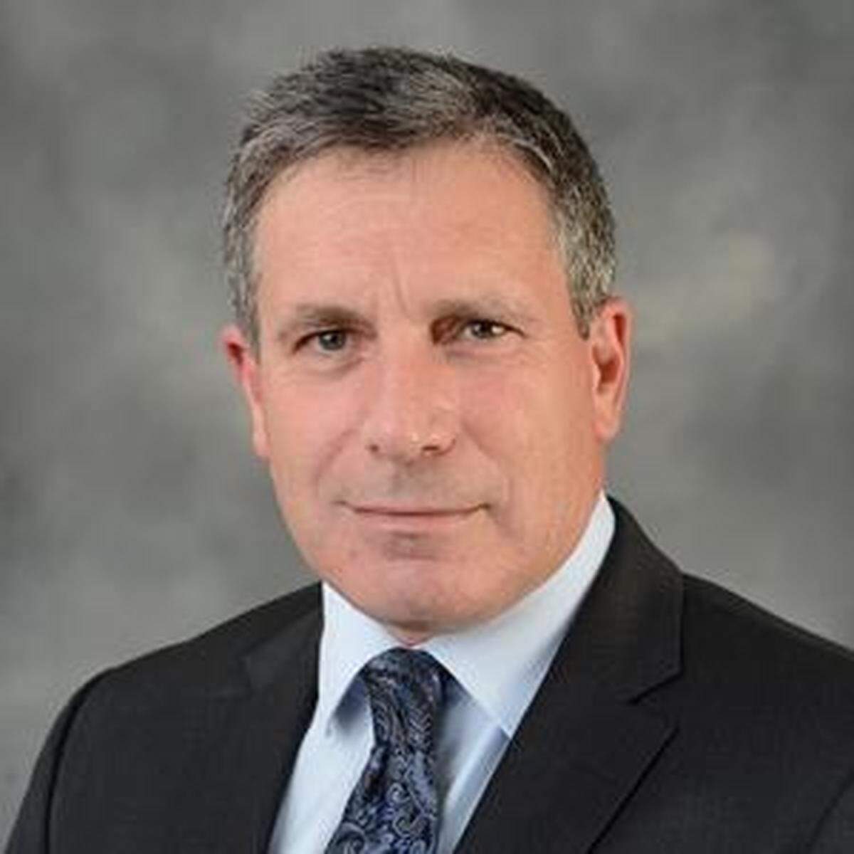 Dr. Andre Landau