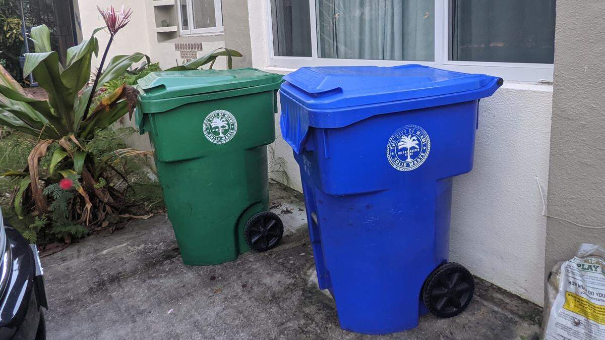 Trash and recycling bins provided by the city of Miami.