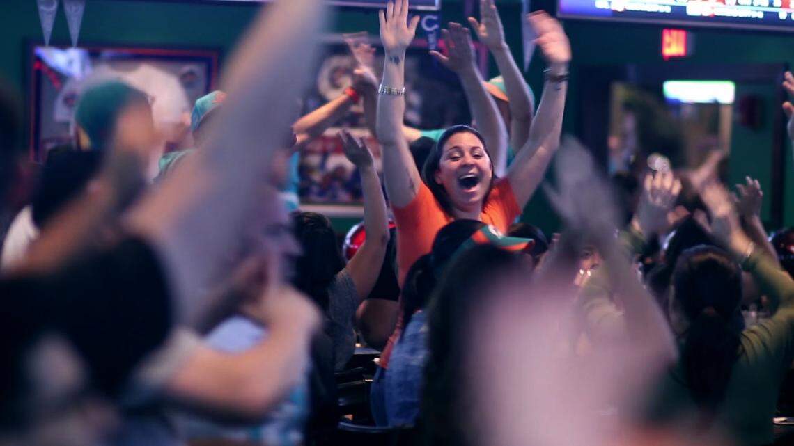Fans at Duffy’s Sports Grill in Kendall and North Miami Beach will be able to watch both Heat and Panthers playoff games this week. The restaurant and sports bar is big enough to accommodate both sets of fans.