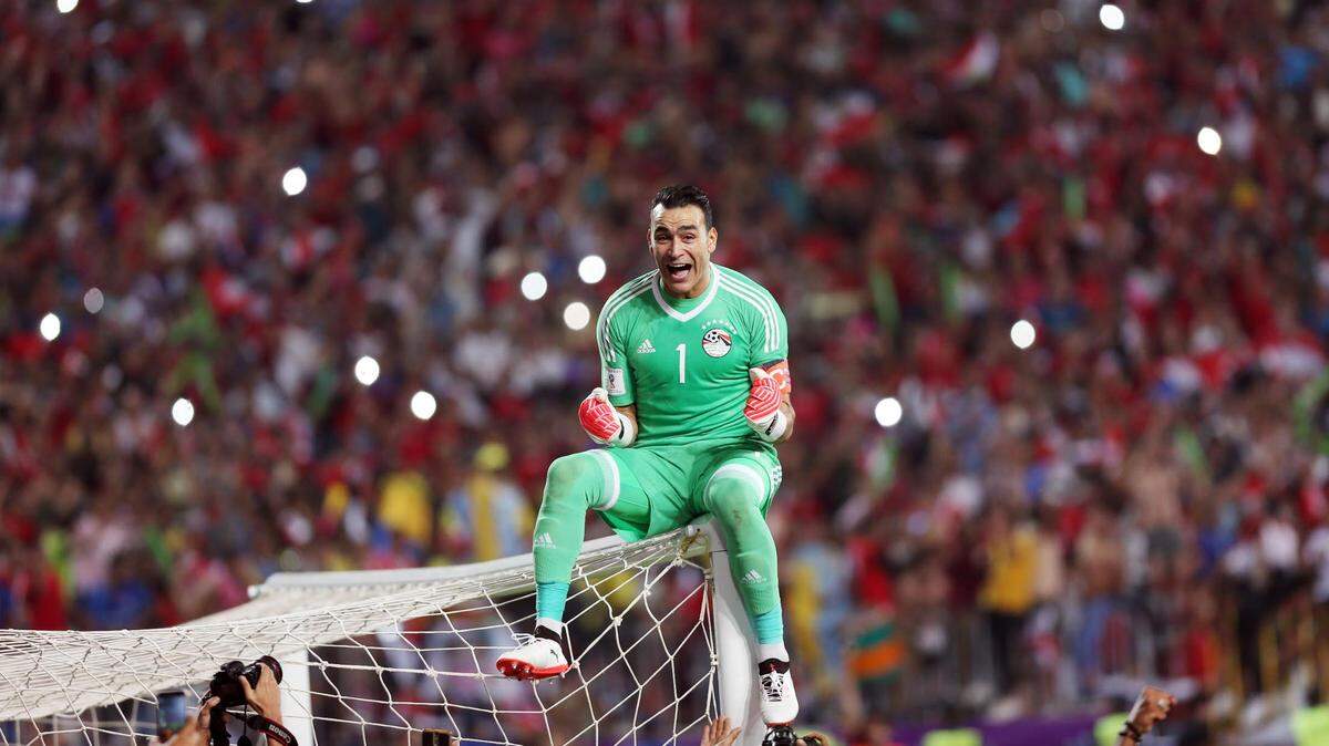 (171009) -- ALEXANDRIA, Oct. 9, 2017 (Xinhua) -- Essam El Hadary of Egypt celebrates after winning the 2018 FIFA World Cup qualification match between Egypt and Congo at the Borg El-Arab Stadium in Alexandria, Egypt, Oct. 8, 2017. Egypt won 2-1 and qualified to the World Cup finals. (Xinhua/Ahmed Gomaa) (Photo by Xinhua/Sipa USA)