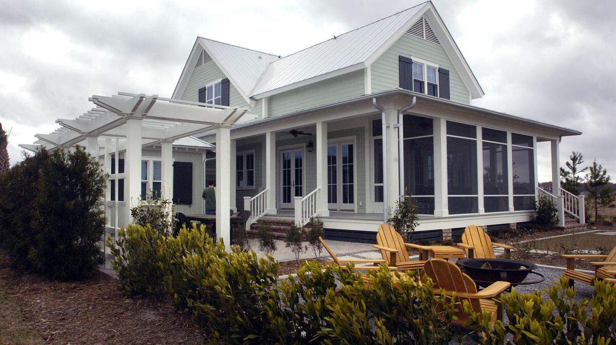 This home in coastal South Carolina has many earth-friendly elements, including solar panels on the roof and windows designed to cut glare and heat.