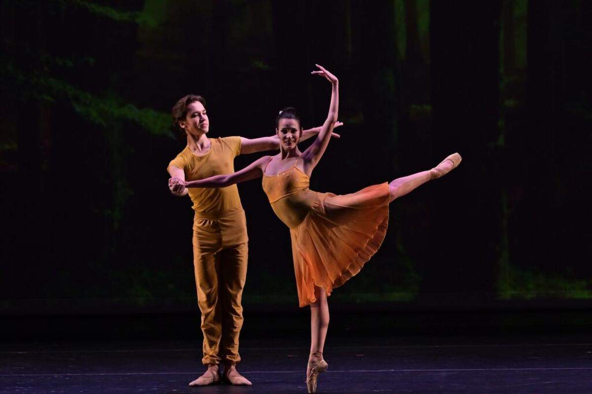 Mayrel Martinez and Alexey Minkin in “The Four Seasons” by Ynais Pikieris.