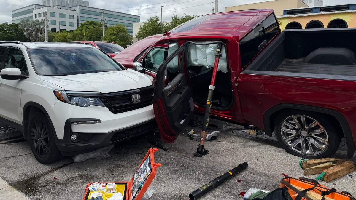 Coverage image for: Six-car crash in Doral injures six, two critically, fire rescue says
