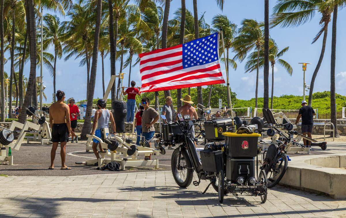 People work out  in South Beach during the Hyundai Air & Sea Show annual National returns Salute to America's Heroes for Memorial Day Weekend celebration, in Miami Beach, on Saturday, May 23, 2026. 