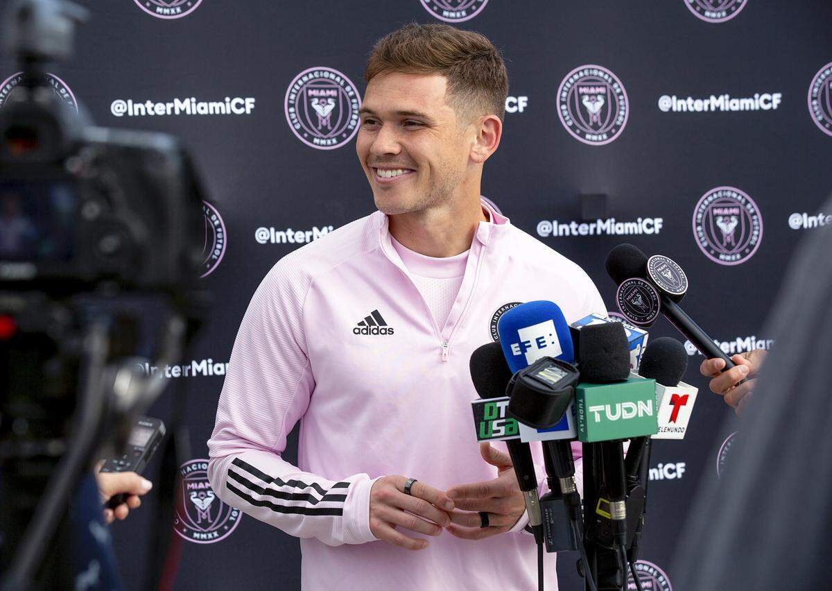 Inter Miami CF midfielder Wil Trapp speaks to the media before the start of Inter Miami’s first practice at their new training site, former Lockhart Stadium, in Fort Lauderdale, Fla. on Monday, Feb. 10, 2020. (Daniel A. Varela/Miami Herald/TNS)