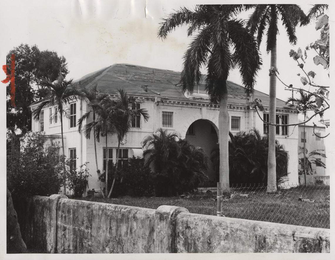 Built in 1919, this bayfront home at Lincoln Road in Miami Beach was eventually torn down to make way for an apartment development, E.M. Hancock, who retired from the Beach Building Department last year after 28 years, said the home was built in 1919, the same year Hancock came to Florida. Carl Fisher Co. put up the residence and the first owner was Harry Stutz, the man who built the Bearcat auto. A. Dr. Edwards bought it in 1923. He was the manufacturer of an olive tablet patent medicine. Attorney Julian Southern bought the place in 1934.