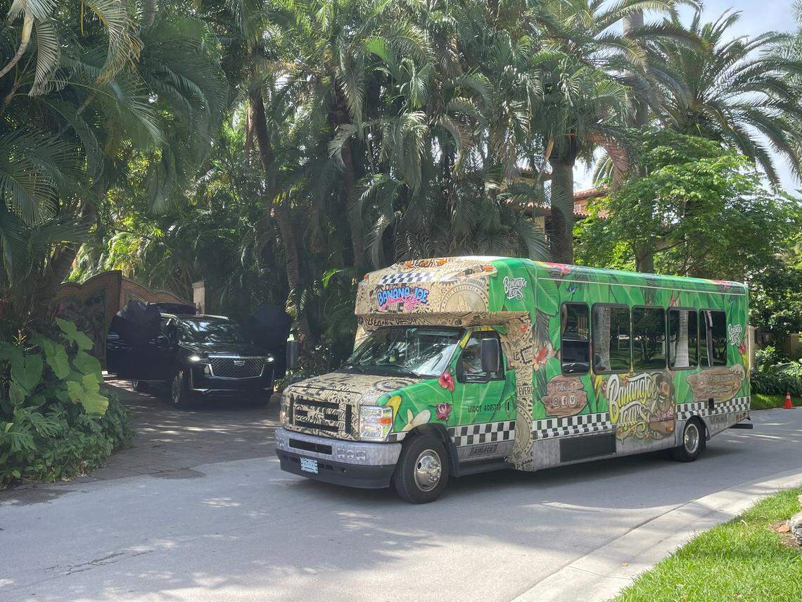 Banana Joe Tours bus stops by Diddy’s 2 Star Island Drive mansion on Wednesday, March 27, 2028.