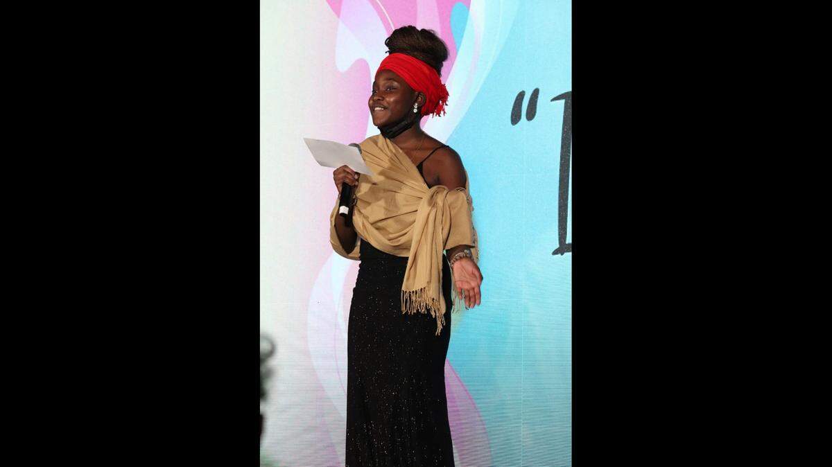 Daika Cesar talks about her experience at Youth for Christ Miami during the nonprofit’s “Be The Story” banquet at the Hilton Miami Airport Blue Lagoon on Saturday, April 2, 2022.