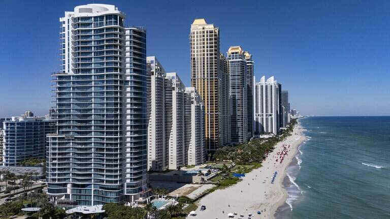 Sinking skyscrapers? As buildings got bigger in Sunny Isles, so did engineering concerns