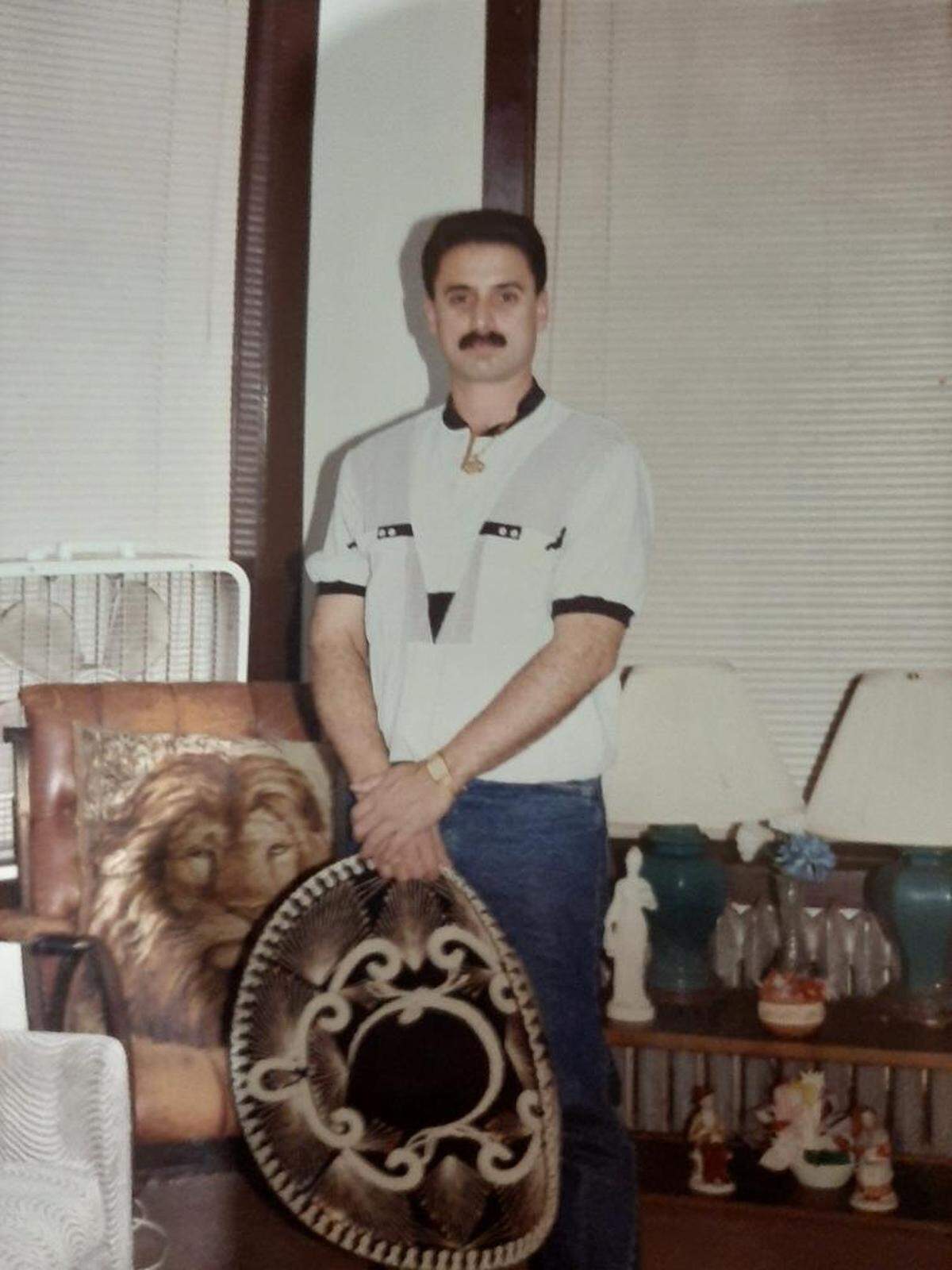 Heriberto Delvalle poses for a photo in the late ’80s.