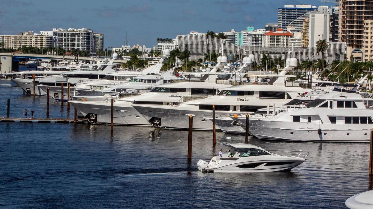 Fort Lauderdale will buy a boat that pumps out sewage from boats for free. 