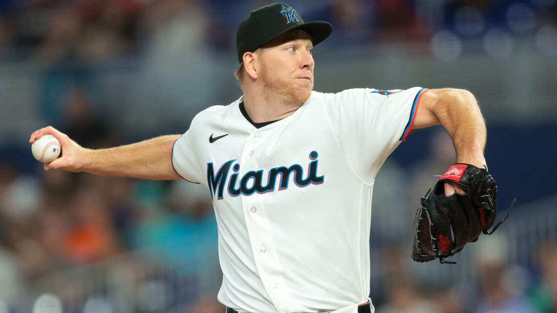 Cubs survive rally, send Marlins below .500 as Miami’s playoff hopes fade
