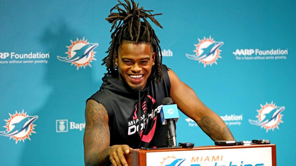Bobby McCain signed a four-year, $27 million contract extension with the Dolphins on Friday, June 1, 2018.