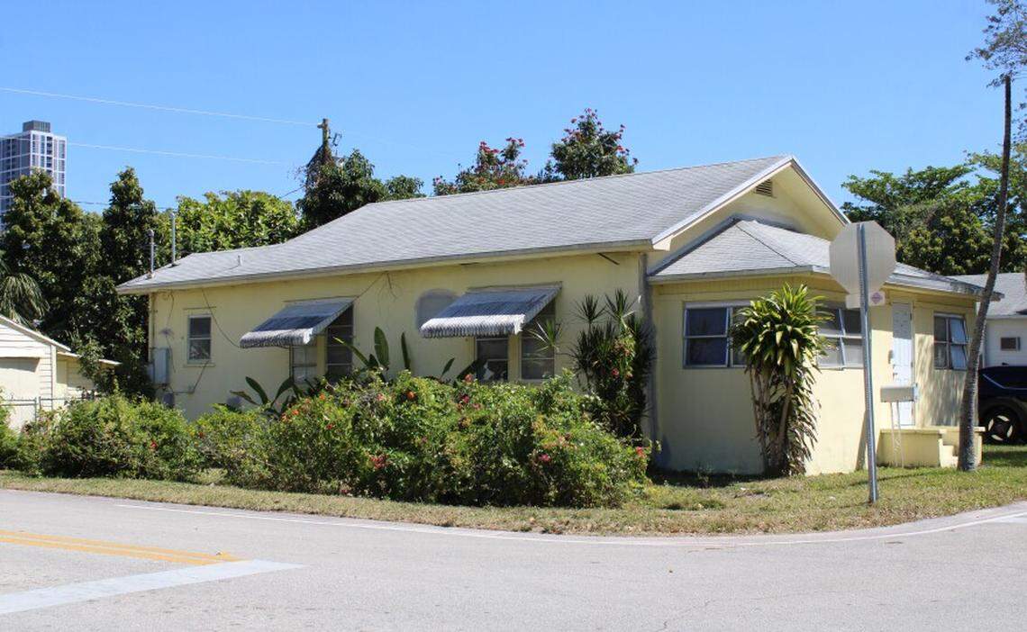 House at MacFarlane Homestead subdivision built in bungalow style.