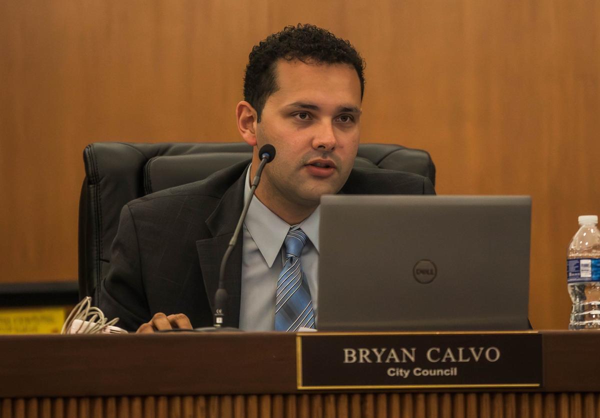 Bryan Calvo durante su tiempo como concejal