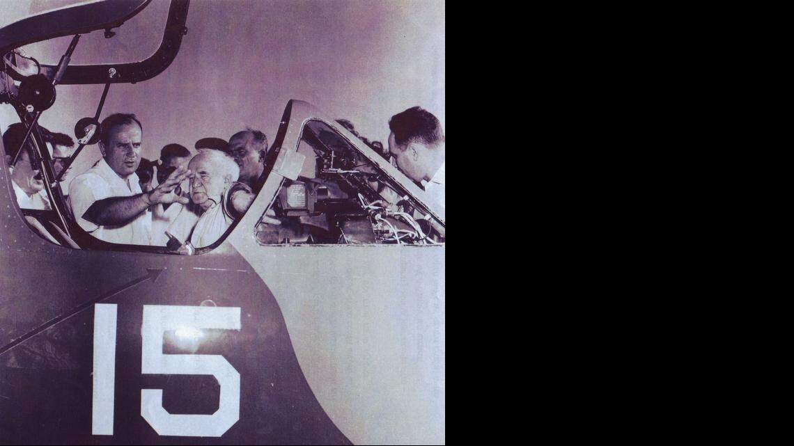 
Al Schwimmer, left, and Israel’s founding father, David Ben-Gurion
