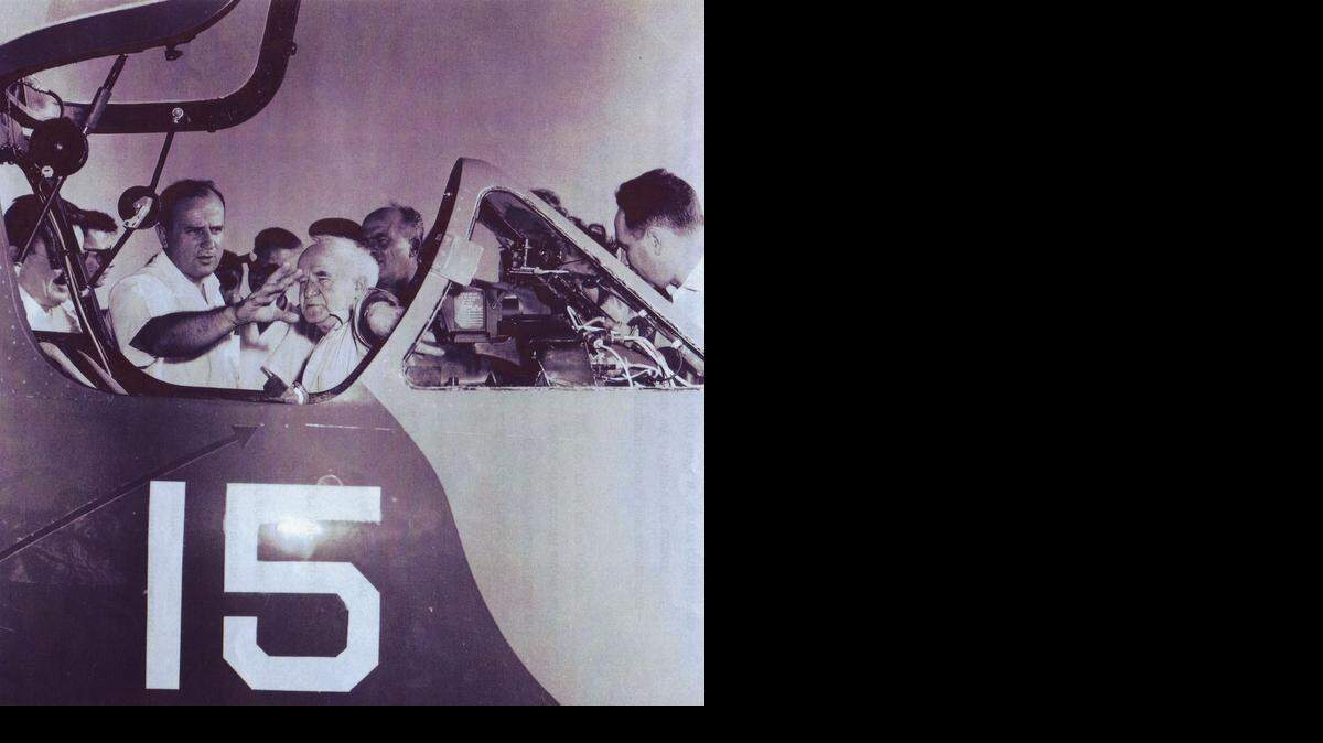 
Al Schwimmer, left, and Israel’s founding father, David Ben-Gurion
