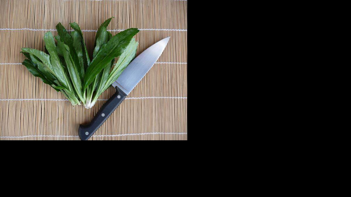
Culantro: At home in Latin, Asian and Caribbean dishes. 
