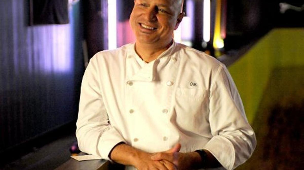 “Top Chef” judge Tom Colicchio will host a Slow Foods dining event in Miami Beach Friday before heading to Cuba May 2-7 to visit the country’s organic farms.