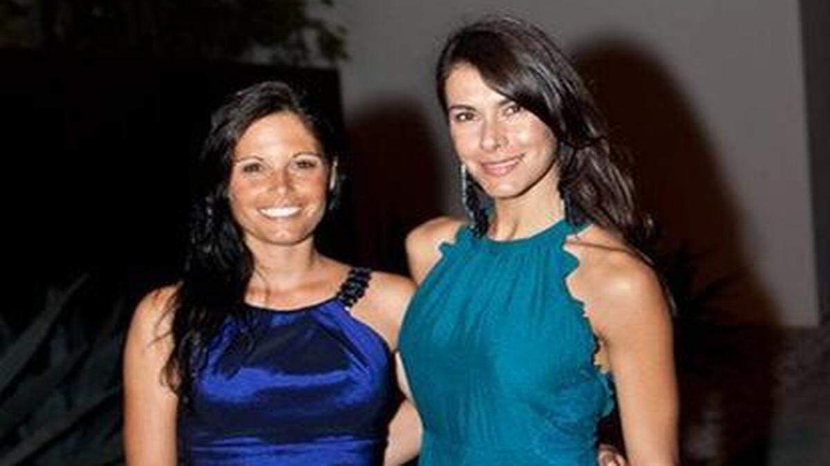 
Veronica Menin and Marcela Llodra: Conscious Bite Out.
